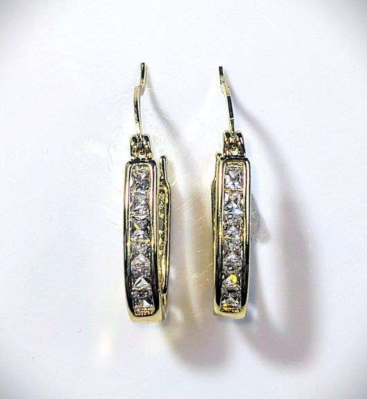 Dazzling 14 Kt Gold Plated Princess Cut Lab Simulated Diamond Earrings