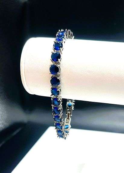 8 Kt White Gold Plated Lab Simulated 16.5 Cttw Midnight Blue Sapphire Tennis Bracelet