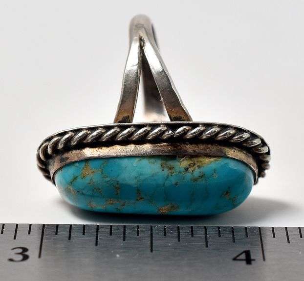 Vintage Native American Turquoise Ring in Sterling Silver