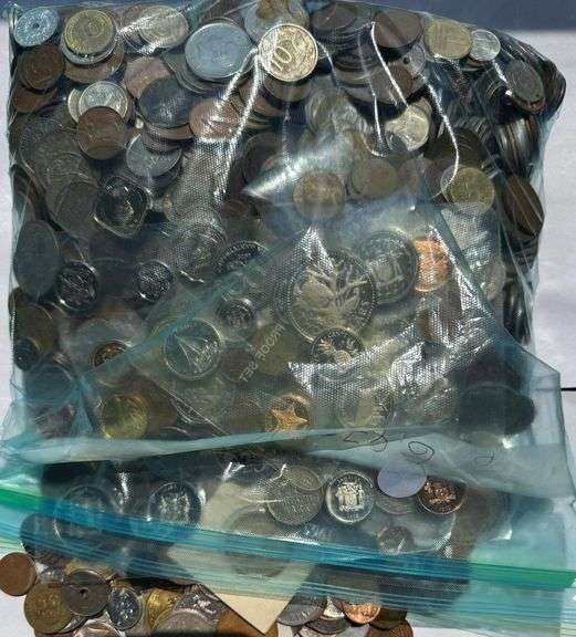 15 Pounds of World Coins