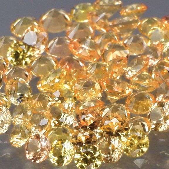 SUPERB!!! VS to eye clean 3.39ct canary yellow Sapphire set