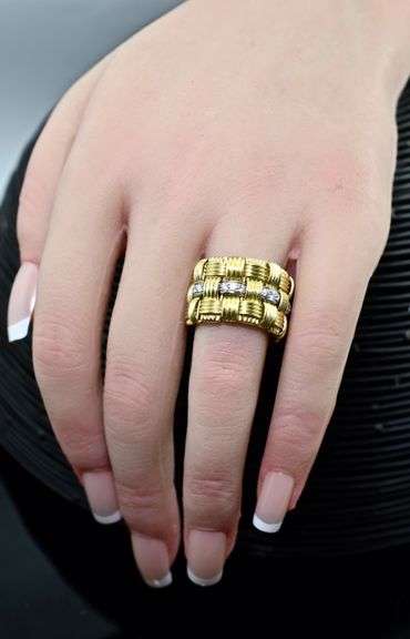 Roberto Coin 18K and Diamond  Appassionata Ring