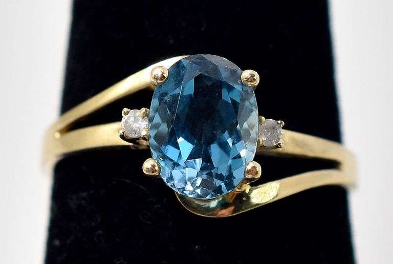 Wonderful 4K Yellow Gold Blue Topaz and Diamond Ring