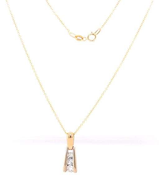 14kt Yellow gold 0.30ctw 3 stone diamond bar pendant on chain