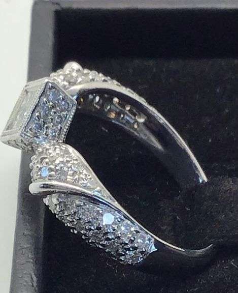 18K White Gold Princess Cut Diamond Ring