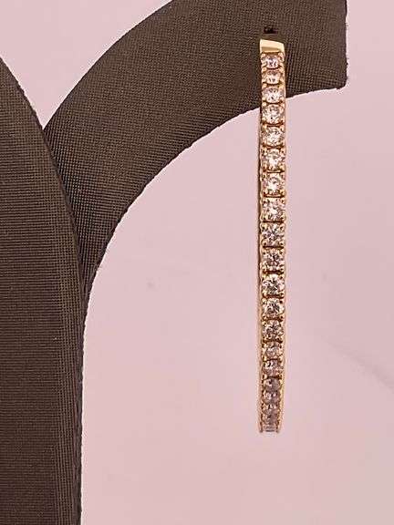 14K YELLOW GOLD FLEXIBLE HOOP EARRING WITH DIAMONDS .IT'S TIMELESS, CLASSIC, FASHIONABLE, LIGHTWEIGH