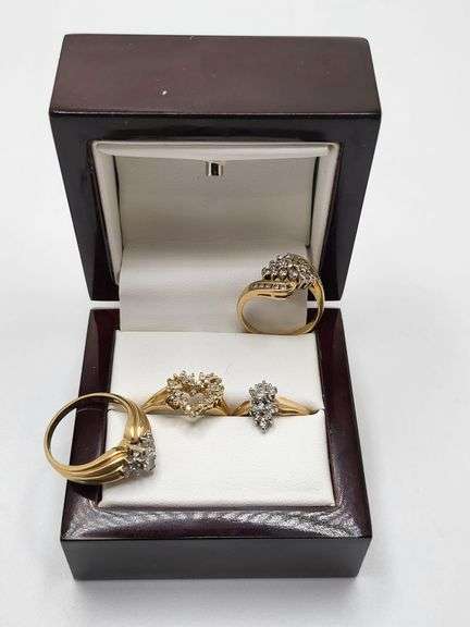 4 rings, Absolutely gorgeous 14k yellow gold and diamond cluster rings