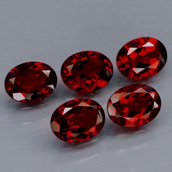 Outstanding color! 7.20ct real ruby red Garnet set!!