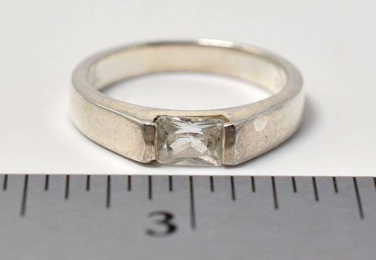 Inlaid White Cz Band Ring in Sterling Silver