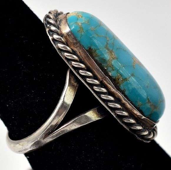 Vintage Native American Turquoise Ring in Sterling Silver