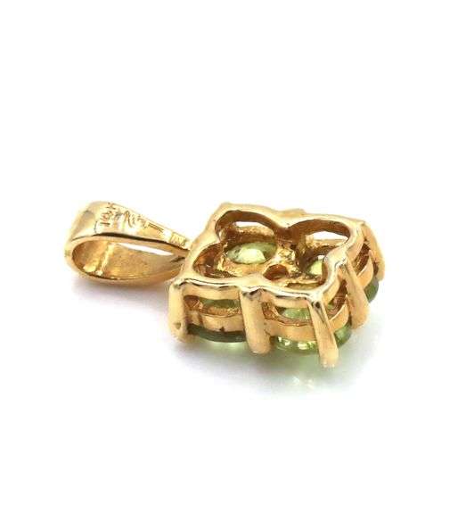 14kt Yellow gold peridot pendant