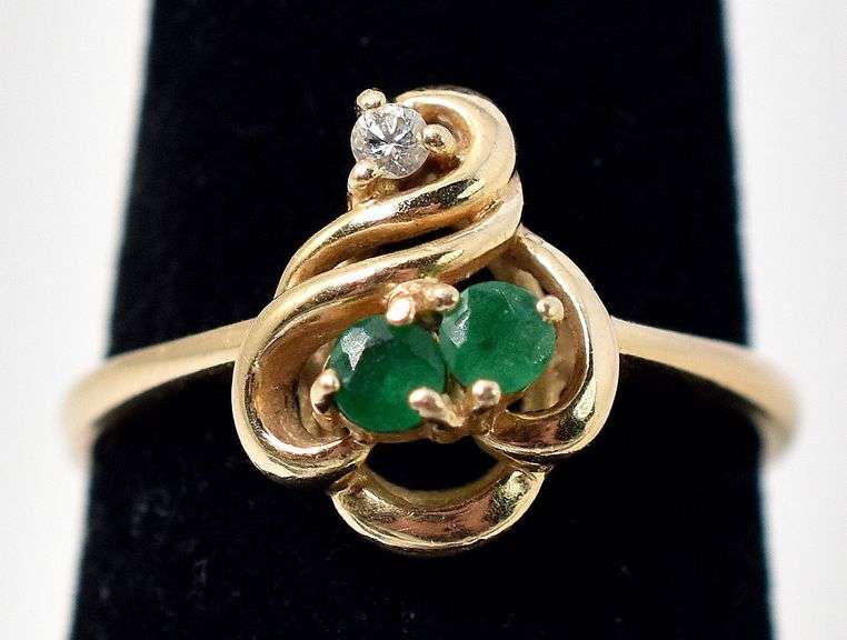 Lovely 14K Yellow Gold Emerald and Diamond Ring