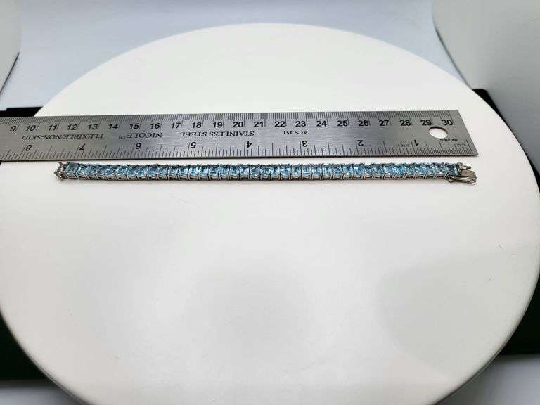 Elegant 87ct Emerald-Cut Natural Sky Blue Topaz Bracelet in Sterling Silver – Size 7