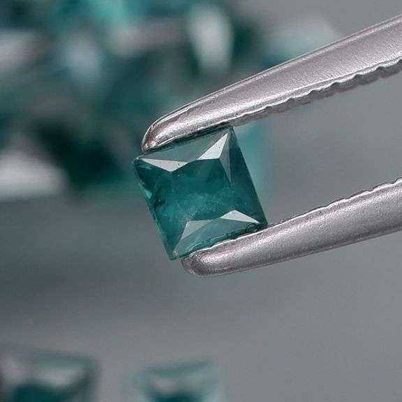 Stunning! 5.90ct set of blue green princess cut Sapphires