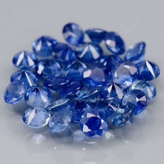 Collectors 3.92ct denim blue Sapphire set