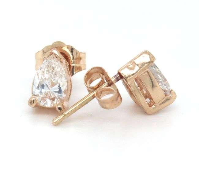 14kt Yellow gold 1ctw pear shaped diamond stud earrings