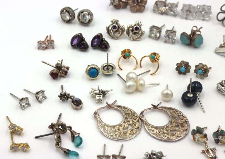 Group lot of Vintage 925 sterling silver earrings