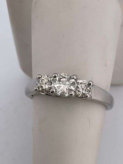 CERTIFIED LADIES PLATINUM AND DIAMOND RING