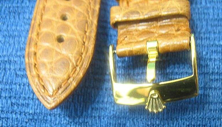 CONTENT OF SAFE DEPOSIT BOX: ASSORTED ROLEX ACCESSORIES