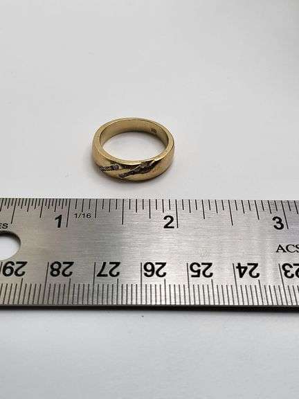 10k yellow gold diamond band, size 7.5 -5.8 gr