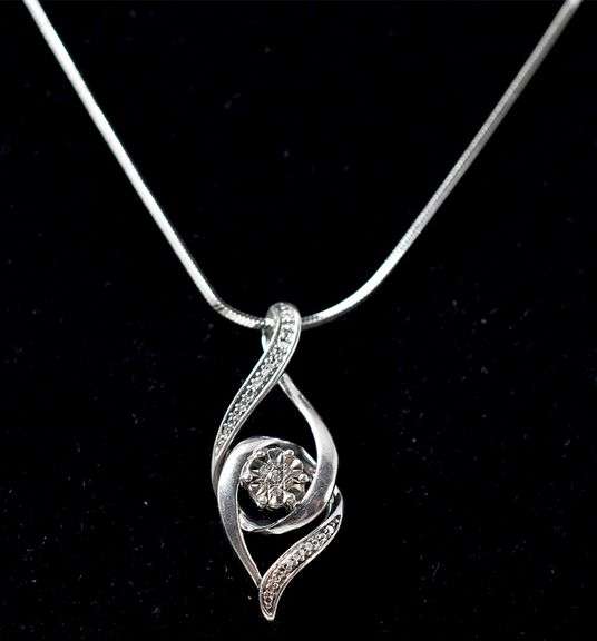 Diamond Pendant Necklace in Sterling Silver