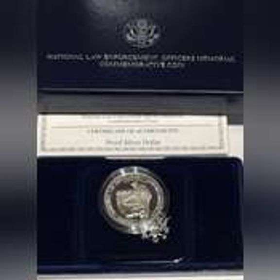National Law Enforcement Memorial 1997 Unc Silver Dollar