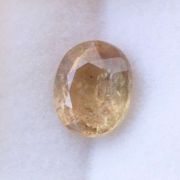 Untreated! Tanzanian! 2.67ct glittering orange Sapphire!