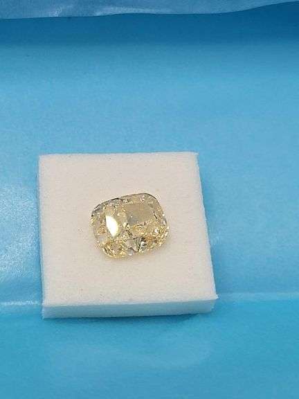 High quality Fancy yellow Diamond " 1.58 CT lab grown Fancy yellow diamond"