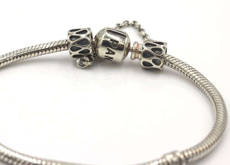 Pandora bracelet with end chain beads