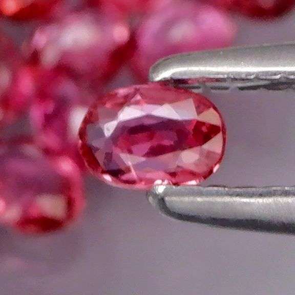 Sparkling! 3.30ct set of pinkish red REAL UNTREATED Rubies!!