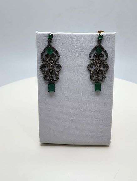 Handmade Elegant Earrings with 2.5ct Natural Colombian Emeralds & 1.5ct Diamond Accents