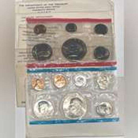1968-1973 US White Envelope Mint Sets.
