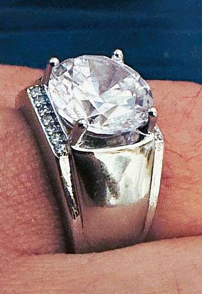 Men's 18 Kt White Gold Plate 5 Ct Lab Simulated Diamond Ring