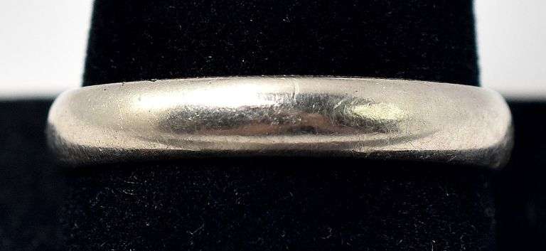 Thin Plain Band Ring in Sterling Silver