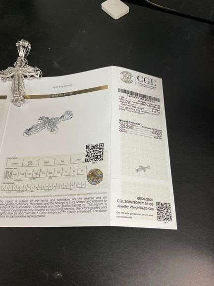 CERTIFIED BRAND NEW 14K WHITE GOLD DIAMOND CROSS CHARM / PENDANT