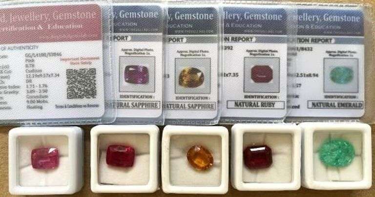 Collection of 12 Gemstones