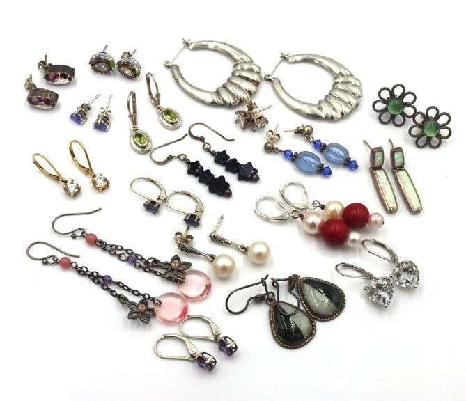 Group lot of Vintage 925 sterling silver earrings