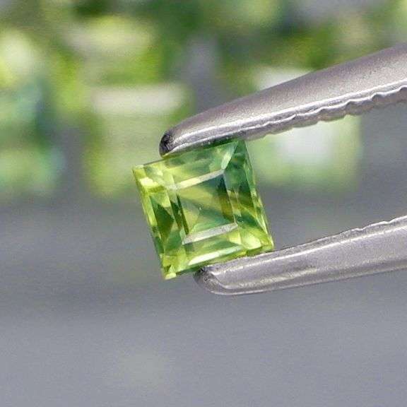 Untreated! Australian! 2.88ct princess cut Sapphire set!!!