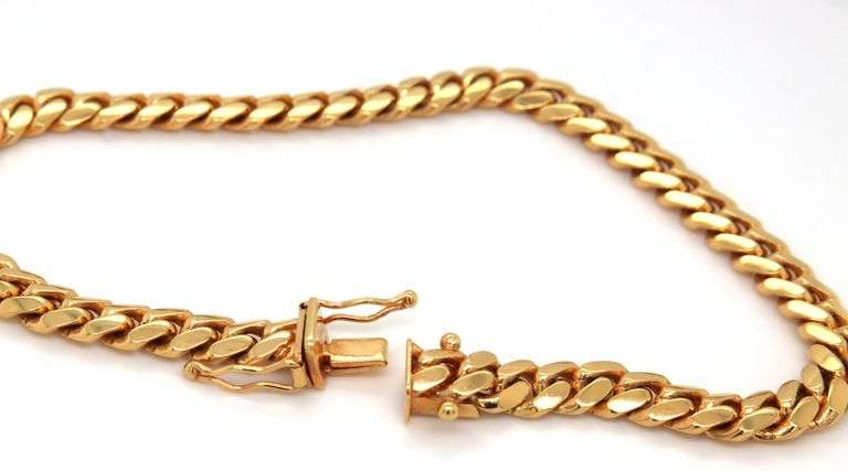 Heavy 10k yellow Man's Link Bracelet