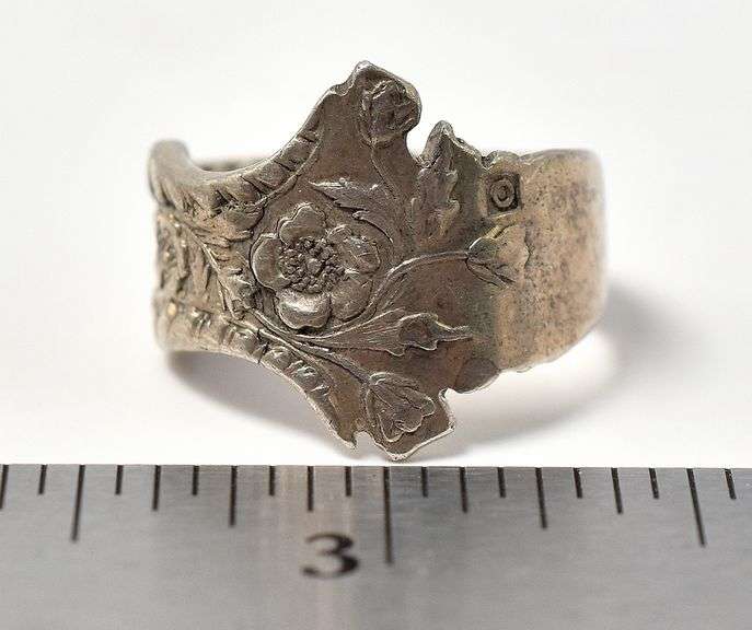 Floral Handle Ring in Sterling Silver