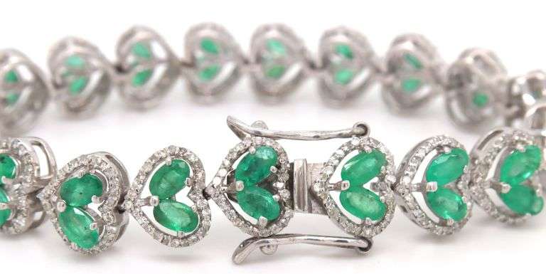 Amazing Brand New European 10.90CTW Oval Faceted Emerald & 2.80CTW Diamond Heart Shaped Link Bracele