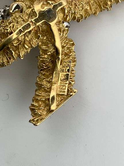 CERTIFIED 18K YELLOW GOLD AND DIAMOND BROOCH