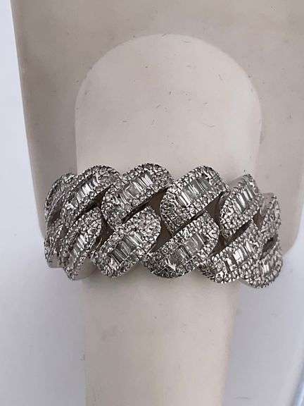 CERTTIED BRAND NEW 14K WHITE GOLD DIAMOND RING/ BAND