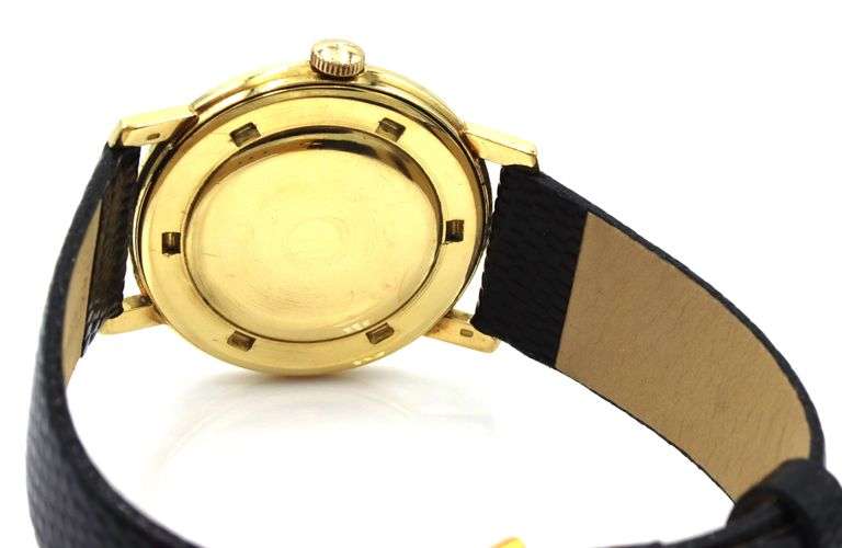 Vintage Vacheron constantin manual winding 34mm on aftermarket lizard leather band watch
