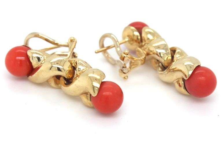 Vintage 18kt yellow gold double coral drop earrings