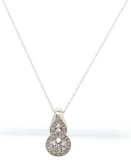 10kt White gold 0.85ctw diamond cluster pendant on chain