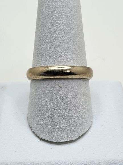 Classic Wedding Ring in 18k White Gold