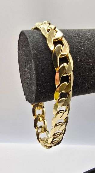 Strong 33..5 Gram 14 Kt Gold Plate Cuban Link Bracelet