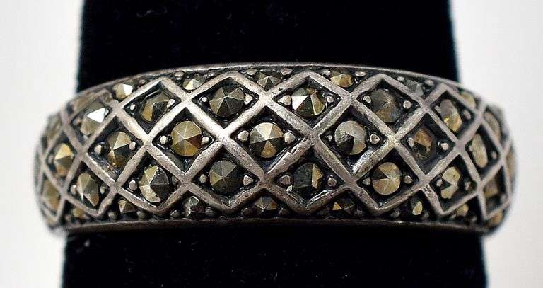 Marcasite Band Ring in Sterling Silver