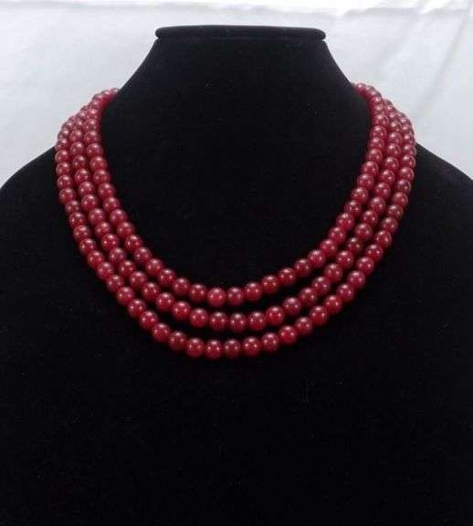 Beautiful  698.5 Cttw Ruby 3 Strand Necklace